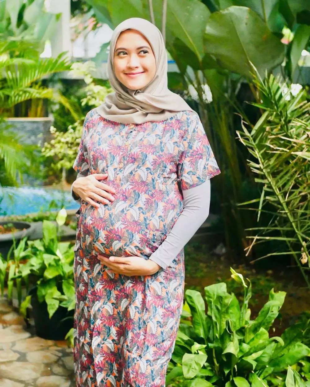 baby bump adhitya putri Instagram