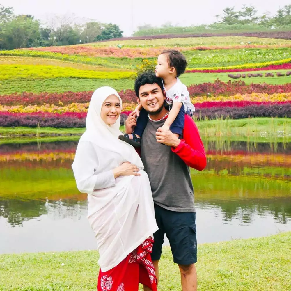baby bump adhitya putri Instagram