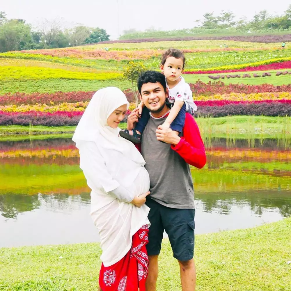 baby bump adhitya putri Instagram