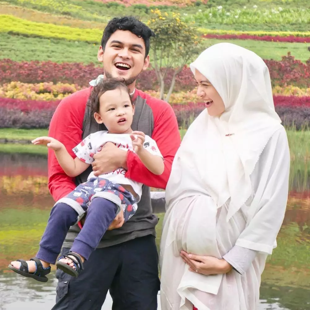 baby bump adhitya putri Instagram