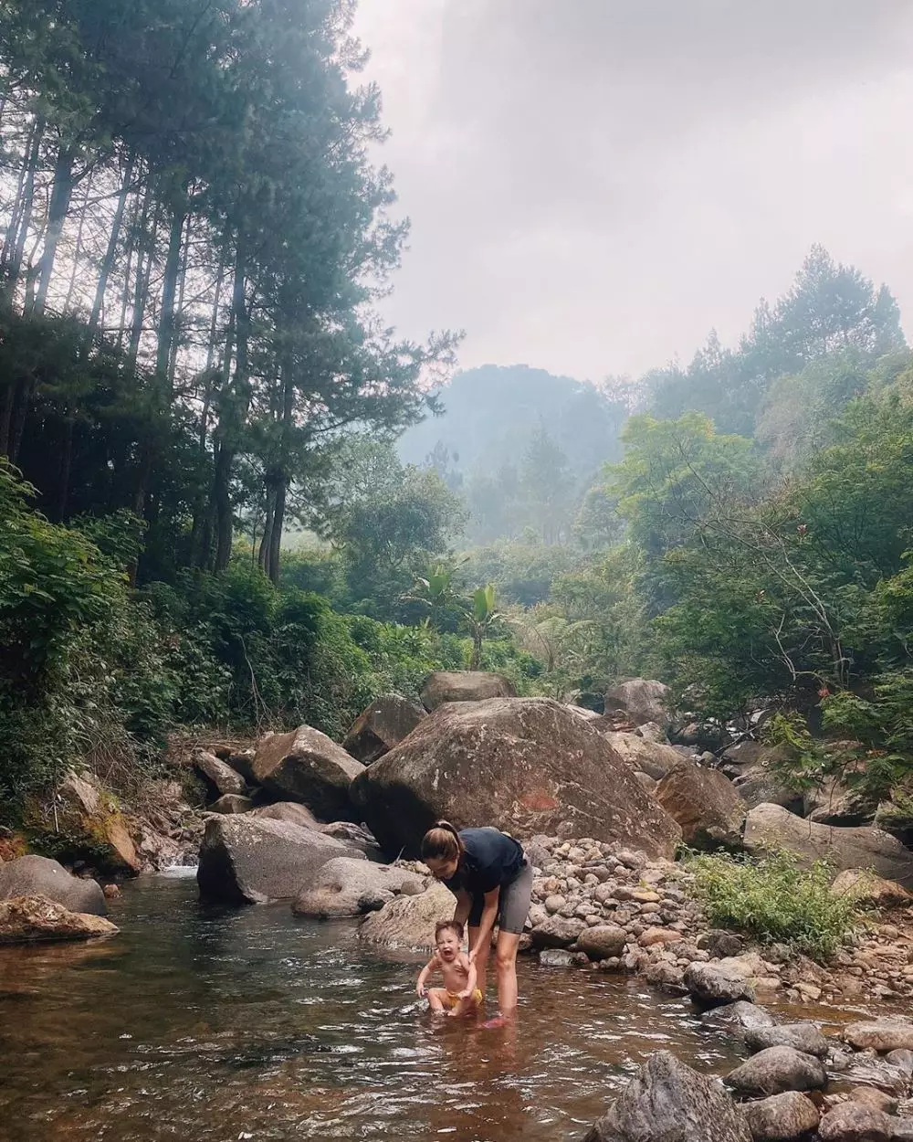 Yasmine Wildblood plesir ke Bogor Instagram