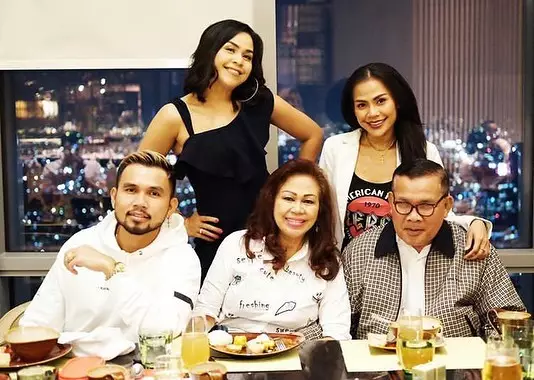 Adik Melaney Ricardo © 2020 brilio.net Adik Melaney Ricardo © 2020 brilio.net