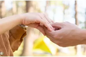 40 Kata-kata bijak tentang upaya menemukan jodoh, bikin hati kuat