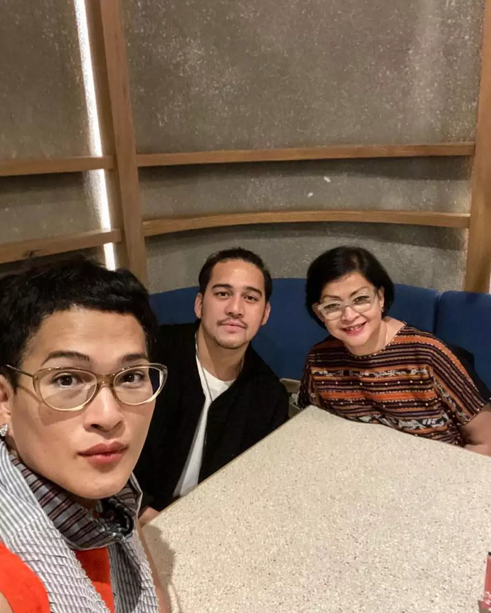 potret harmonis keluarga Lawalata Instagram potret harmonis keluarga Lawalata Instagram