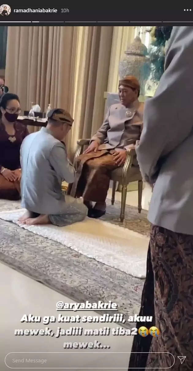 Momen siraman Arya Bakrie & Vannya Istarinda © 2020 Instagram Momen siraman Arya Bakrie & Vannya Istarinda © 2020 Instagram