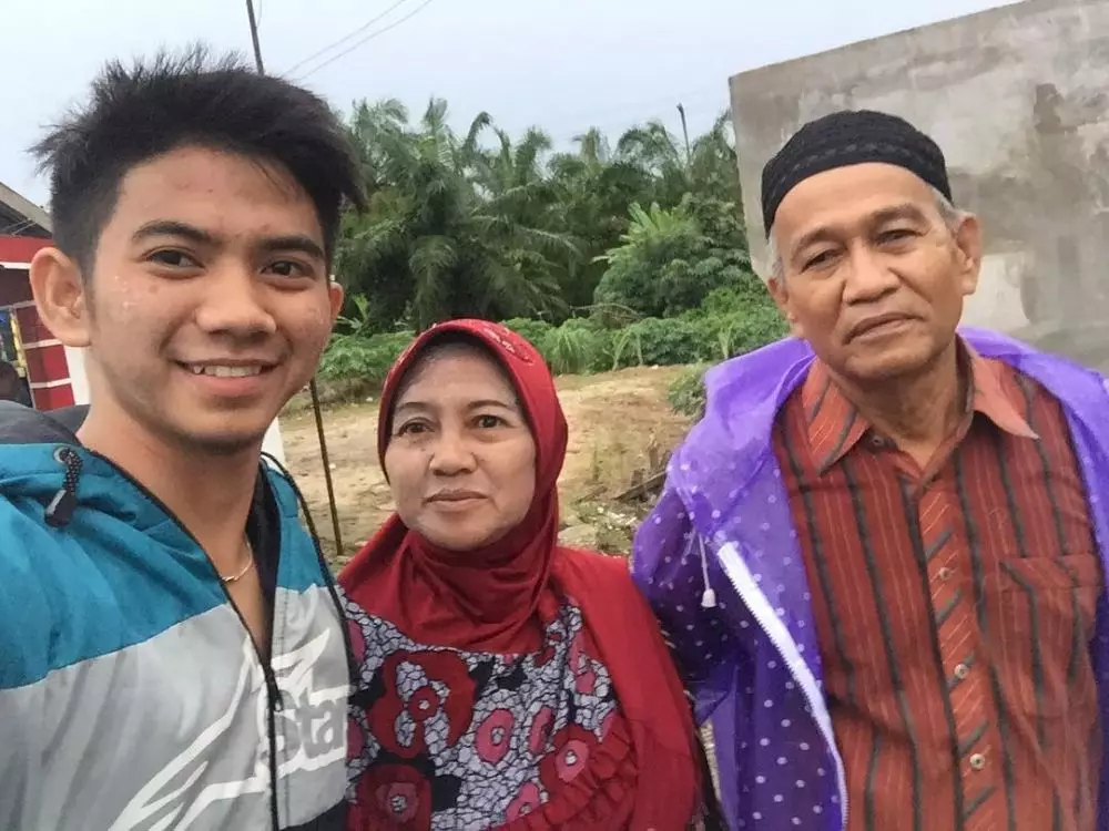 potret kebersamaan Rizki D'Academy dan ibunda © 2020 Instagram/da2_rizki123 potret kebersamaan Rizki D'Academy dan ibunda © 2020 Instagram/da2_rizki123