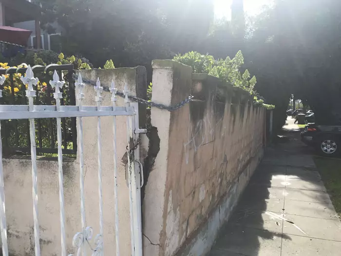 betulkan konstruksi bangunan Berbagai Sumber