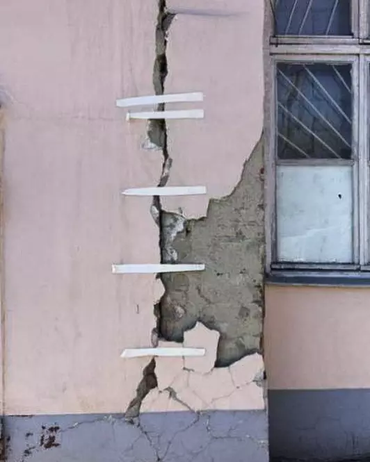 betulkan konstruksi bangunan Berbagai Sumber