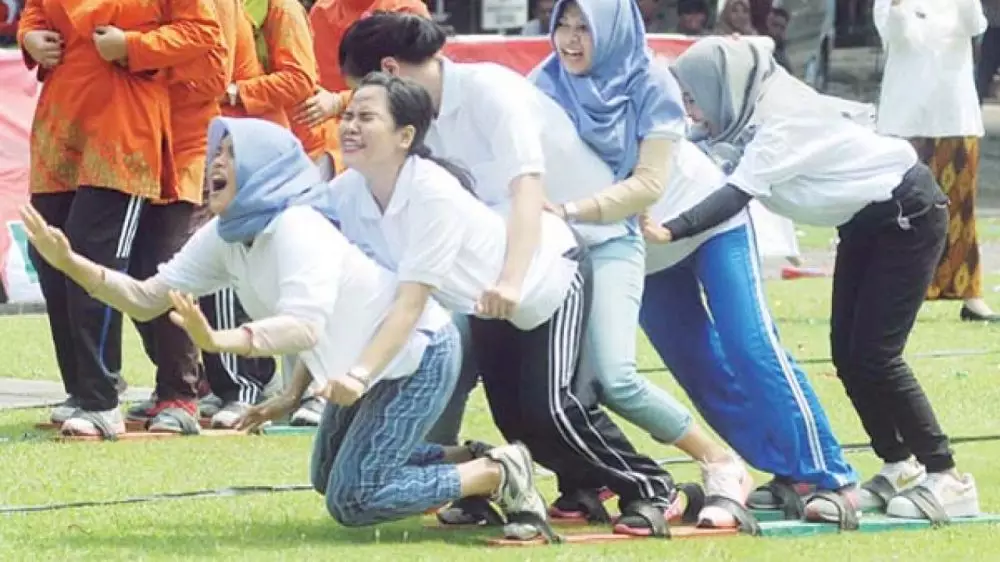 potret lucu ekspresi orang rayakan 17 agustus © 2020 berbagai sumber