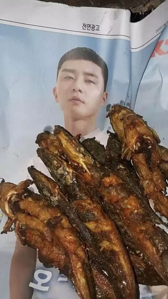 artis Korea bungkus makanan © 2020 brilio.net artis Korea bungkus makanan © 2020 brilio.net