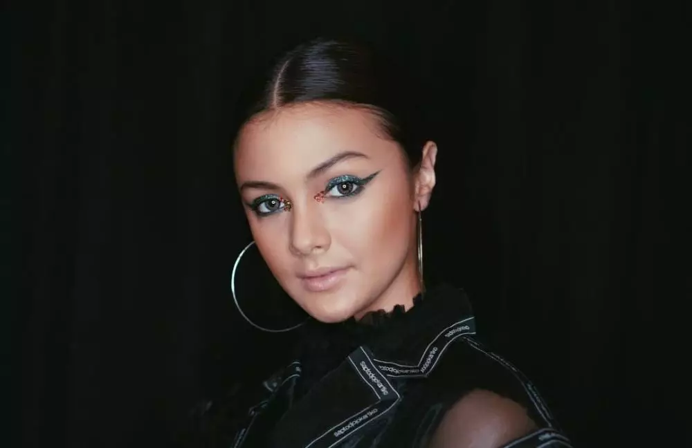 Amanda Rawles makeup tebal Instagram Amanda Rawles makeup tebal Instagram