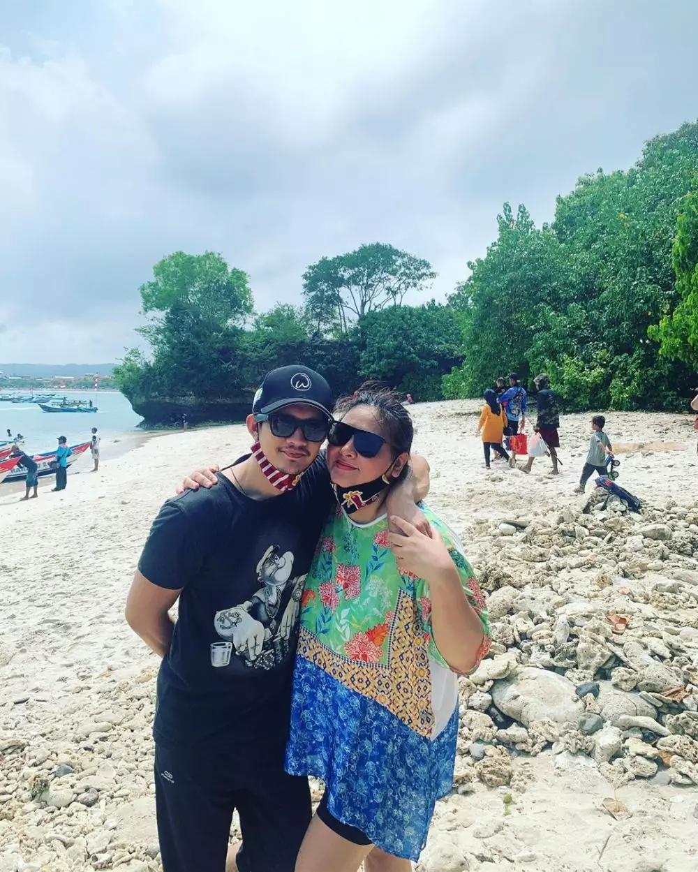 Audy ke Pangandaran Instagram