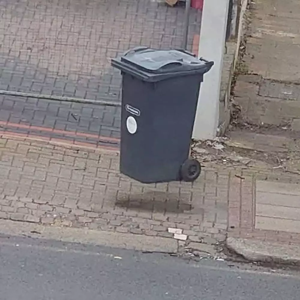 penampakan seram di tempat umum © 2020 instagram.com