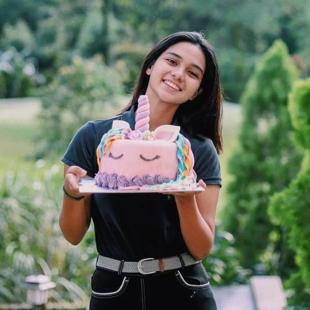 Charlotte atlet kuda Instagram