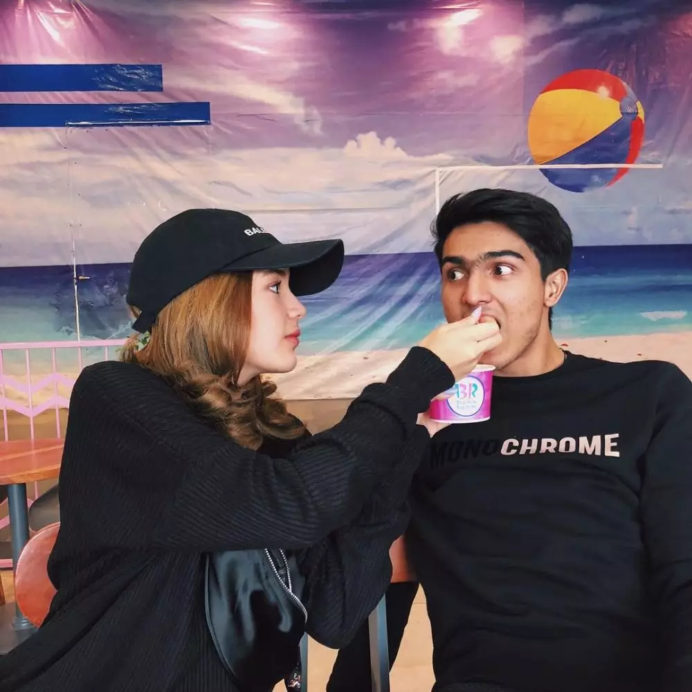 potret kebersamaan beby tsabina dan kakak © 2020 Instagram