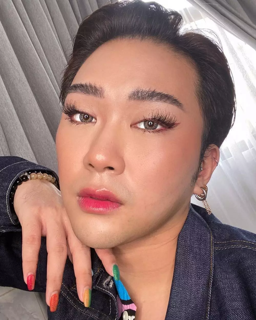 Beauty vlogger cowok © 2020 brilio.net Beauty vlogger cowok © 2020 brilio.net