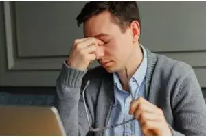 40 Kata-kata kecewa dalam percintaan, singkat dan menyentuh hati