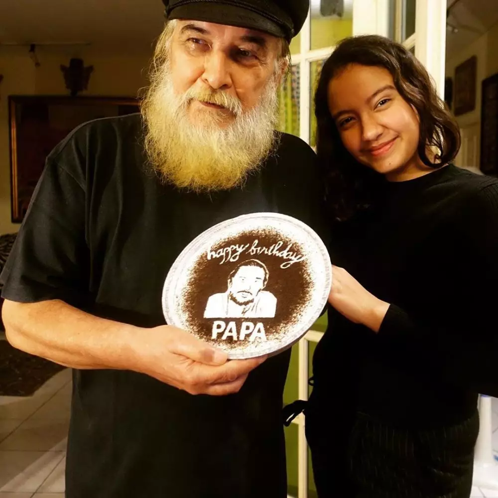 10 Potret Gloria Natapraja Instagram