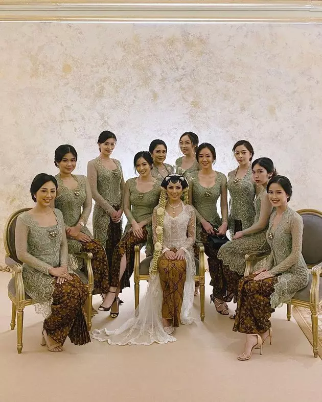 Momen akad nikah Arya Bakrie dan Vannya © 2020 berbagai sumber Momen akad nikah Arya Bakrie dan Vannya © 2020 berbagai sumber