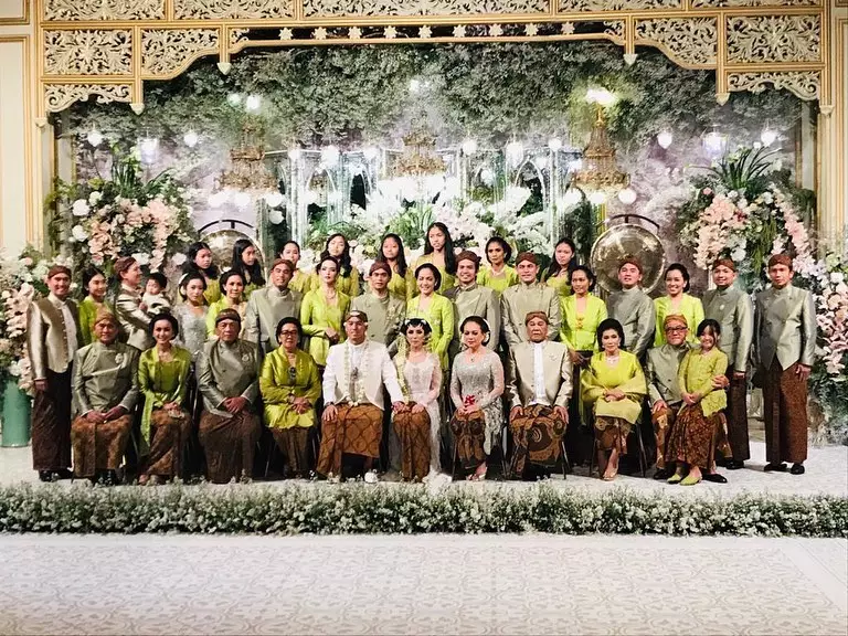 Momen akad nikah Arya Bakrie dan Vannya © 2020 berbagai sumber Momen akad nikah Arya Bakrie dan Vannya © 2020 berbagai sumber