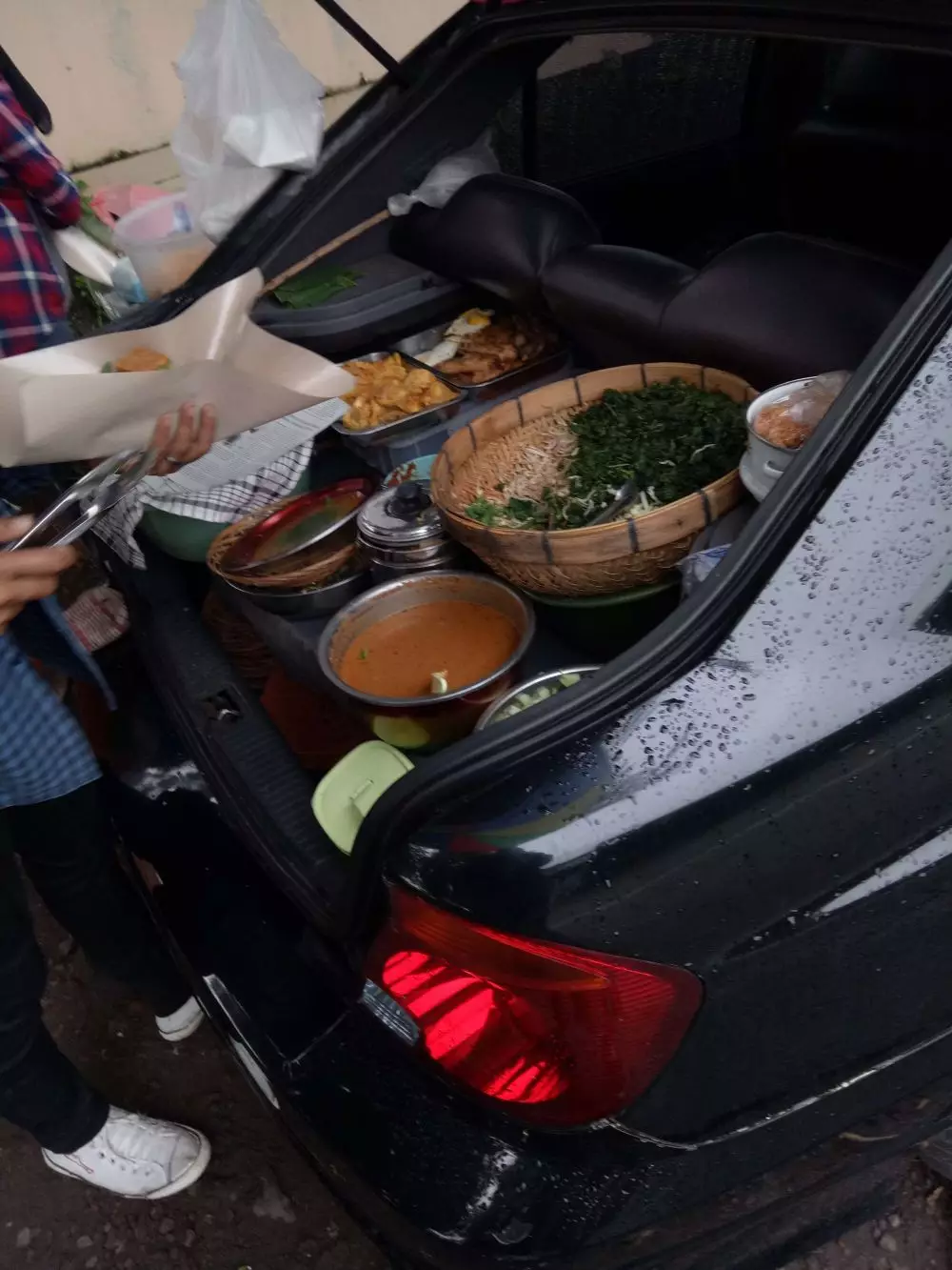 pedagang jualan pakai mobil Instagram