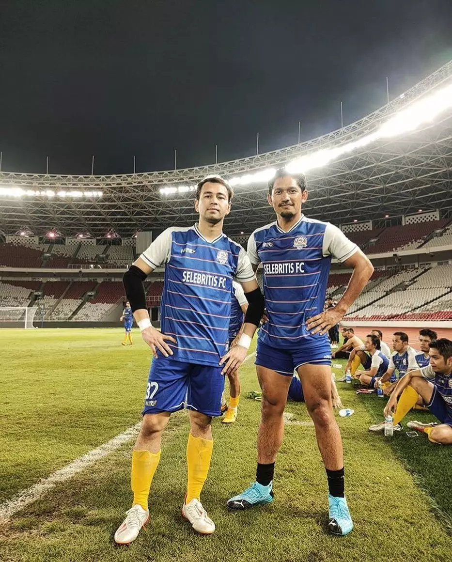 Raffi Ahmad main bola  © 2020 brilio.net Raffi Ahmad main bola  © 2020 brilio.net