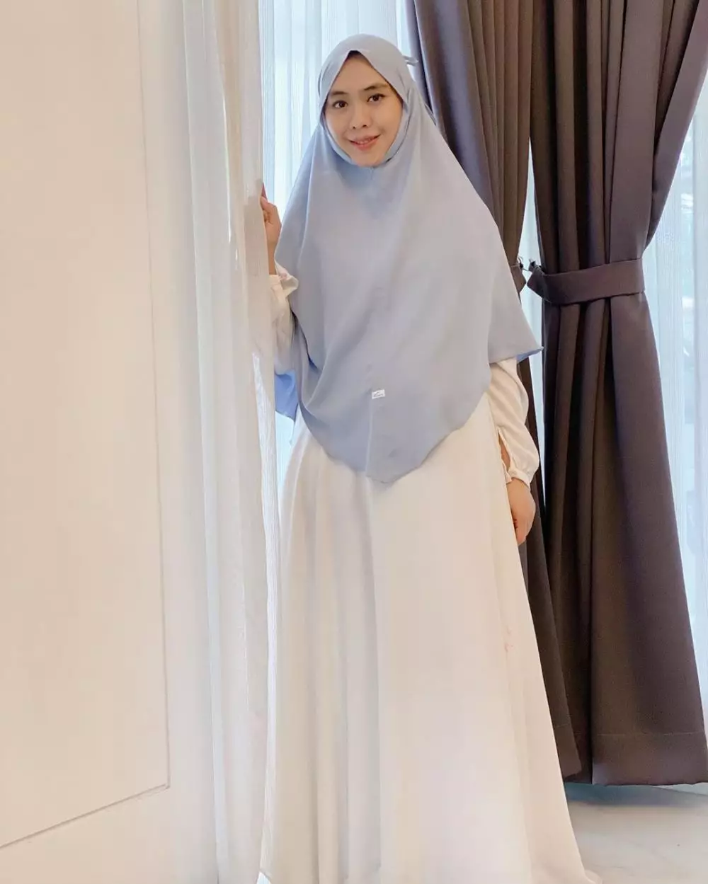 potret baby bump Oki Setiana Dewi © 2020 Instagram potret baby bump Oki Setiana Dewi © 2020 Instagram