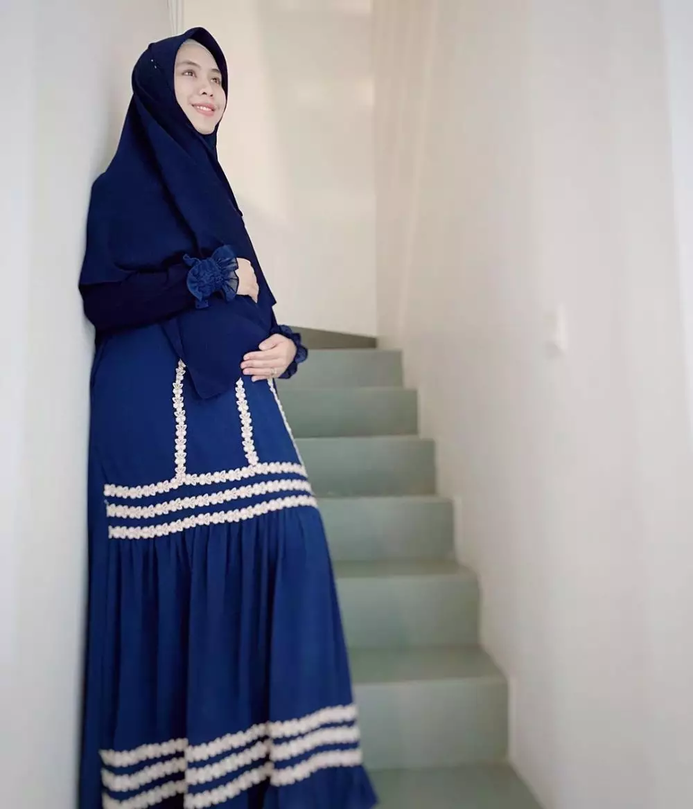 potret baby bump Oki Setiana Dewi © 2020 Instagram potret baby bump Oki Setiana Dewi © 2020 Instagram