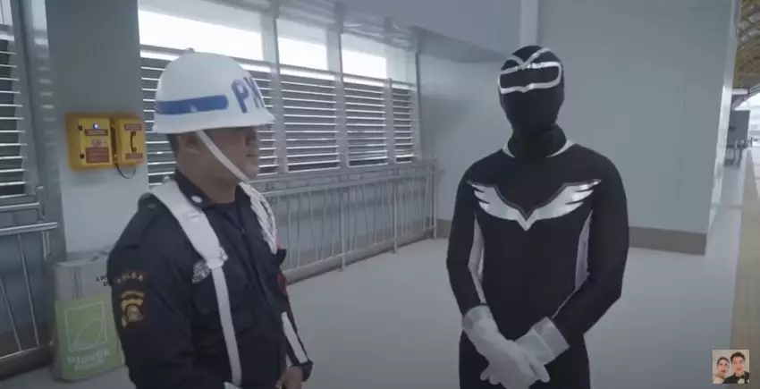 Potret aksi Baim Wong cosplay power rangers © 2020 brilio.net Potret aksi Baim Wong cosplay power rangers © 2020 brilio.net