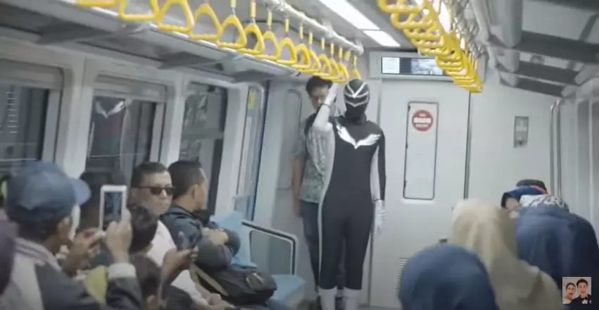 Potret aksi Baim Wong cosplay power rangers © 2020 brilio.net Potret aksi Baim Wong cosplay power rangers © 2020 brilio.net