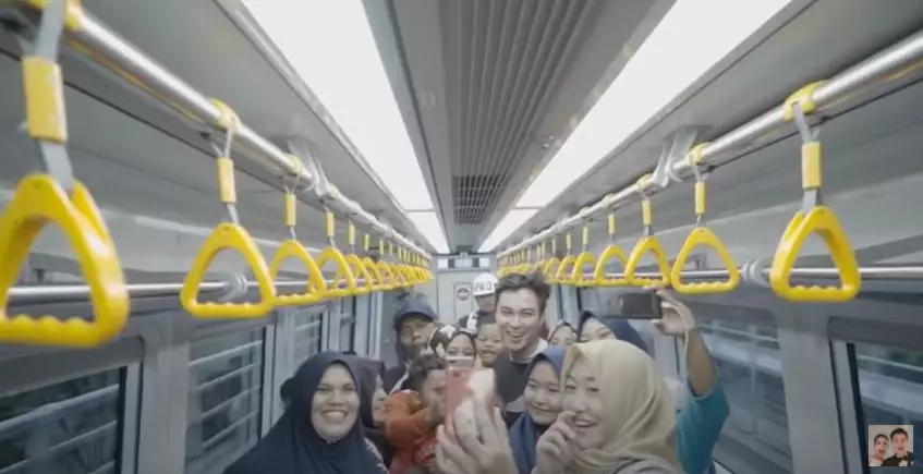 Potret aksi Baim Wong cosplay power rangers © 2020 brilio.net Potret aksi Baim Wong cosplay power rangers © 2020 brilio.net