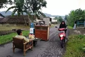 10 Momen membingungkan waktu berkendara ini bikin gagal paham