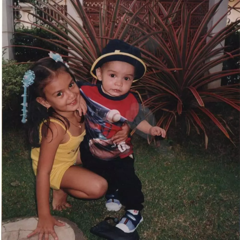 Masa kecil Irish Bella dan adiknya Sean Ivan © 2020 brilio.net Instagram Masa kecil Irish Bella dan adiknya Sean Ivan © 2020 brilio.net Instagram