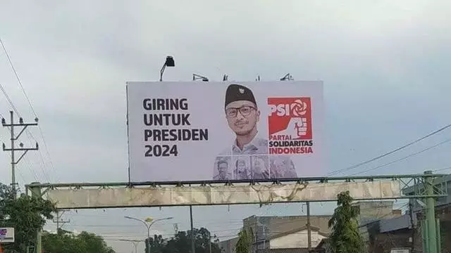 Viral baliho Giring maju pilpres 2024 Berbagai sumber Viral baliho Giring maju pilpres 2024 Berbagai sumber