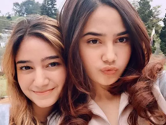 Potret Syifa Hadju dan Dannia Salsabilla Berbagai sumber Potret Syifa Hadju dan Dannia Salsabilla Berbagai sumber