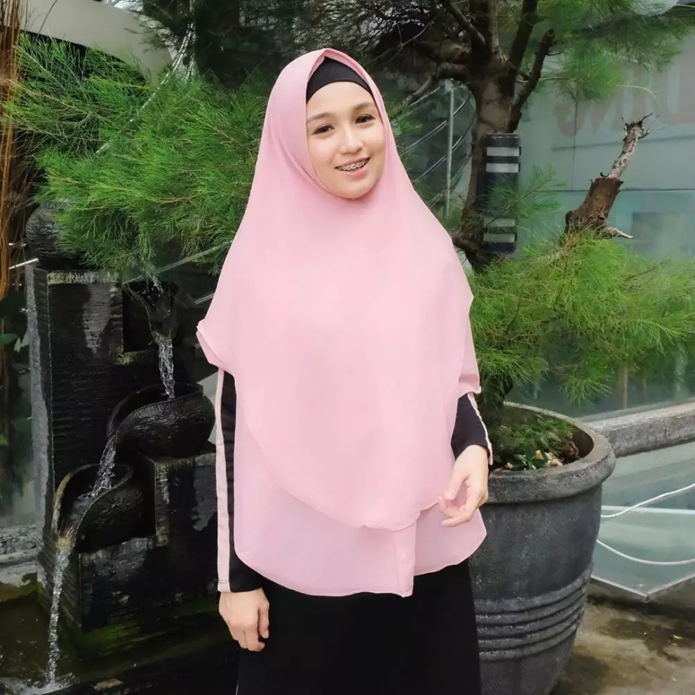 Potret Asri Kahfi sahabat Dinda Hauw © 2020 Instagram/@asrikasura Potret Asri Kahfi sahabat Dinda Hauw © 2020 Instagram/@asrikasura