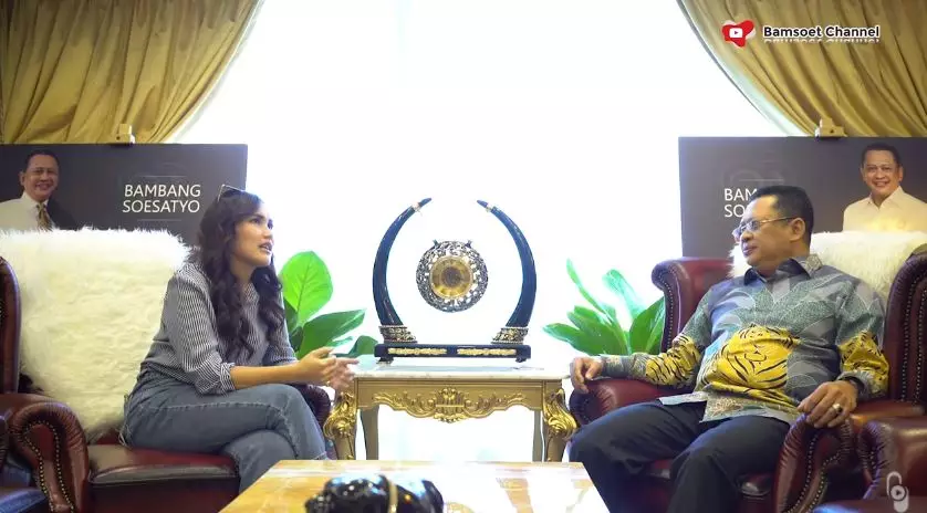 Ayu Ting Ting ungkap ingin punya banyak anak © 2020 YouTube/Bamsoet Channel