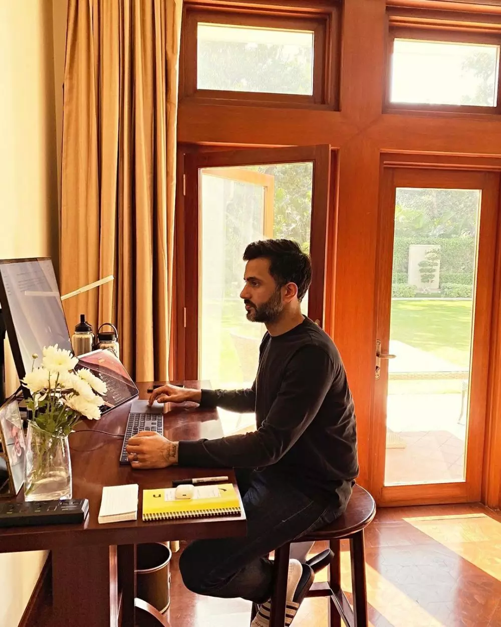 ruang kerja seleb Bollywood Instagram ruang kerja seleb Bollywood Instagram