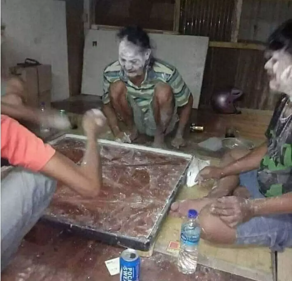 momen lucu bapak lagi kumpul © 2020 instagram.com