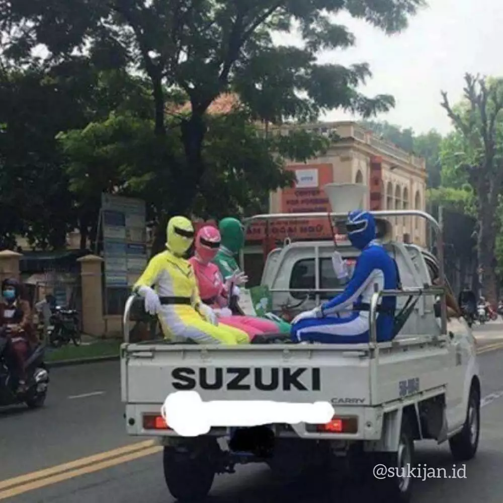 momen lucu bapak lagi kumpul © 2020 instagram.com