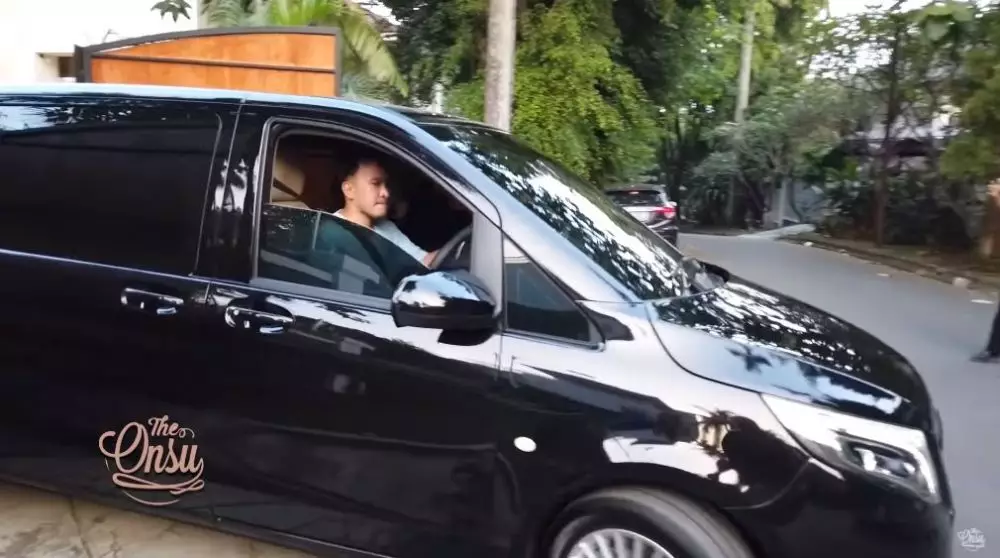 mobil baru Ruben Onsu YouTube mobil baru Ruben Onsu YouTube