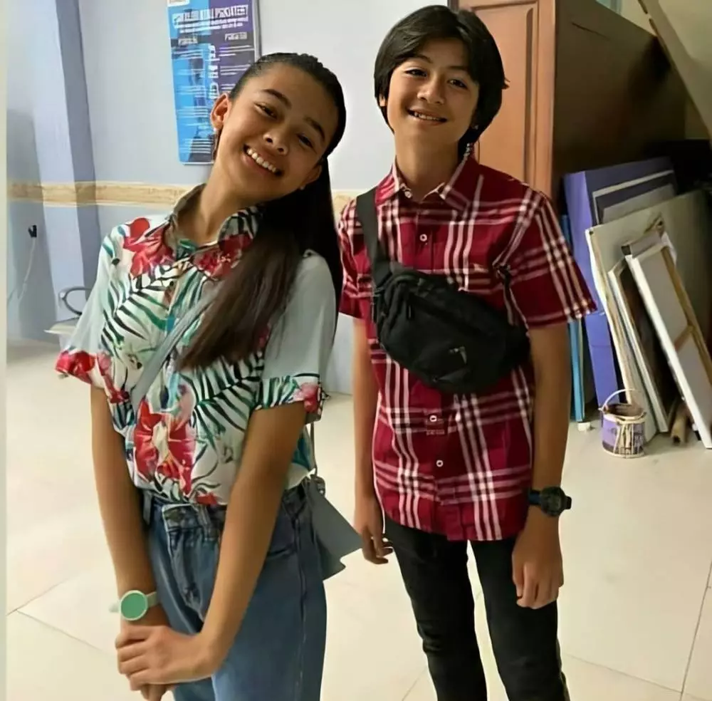 Potret kebersamaan Aqeela Calista & Rassya Hidayah Berbagai sumber Potret kebersamaan Aqeela Calista & Rassya Hidayah Berbagai sumber