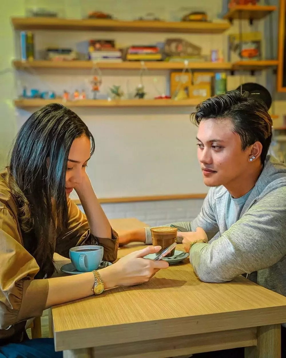 Cerita Rizky Febian dengan Anya Berbagai sumber