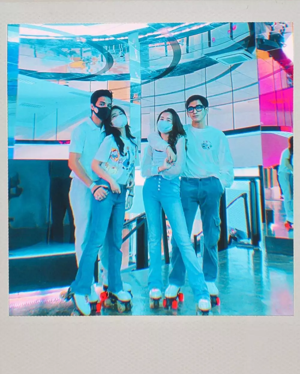 Momen kebersamaan Beby Tsabina, Bio One, Hanggini & Junior Roberts © 2020 Instagram