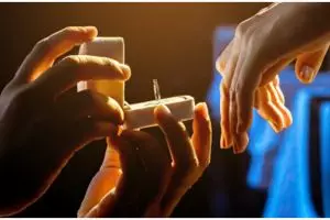 40 Kata-kata romantis untuk melamar kekasih dalam bahasa Inggris