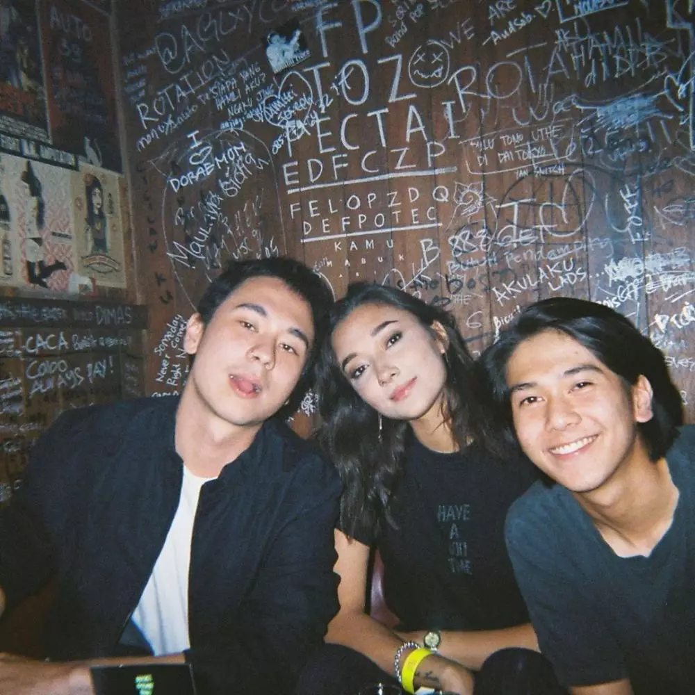 Iqbaal berambut gondrong  Instagram Iqbaal berambut gondrong  Instagram