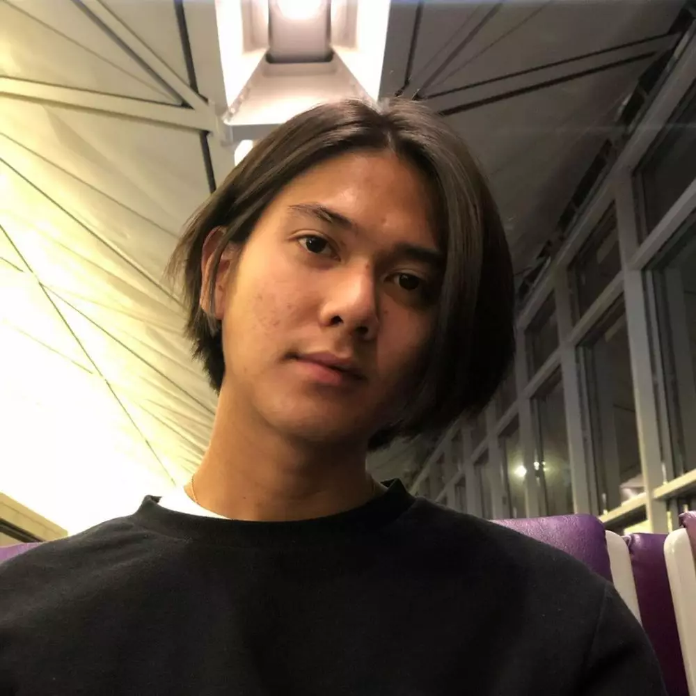 Iqbaal berambut gondrong  Instagram Iqbaal berambut gondrong  Instagram