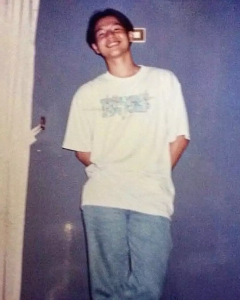 Potret lawas Ernest Prakasa © 2020 brilio.net Potret lawas Ernest Prakasa © 2020 brilio.net