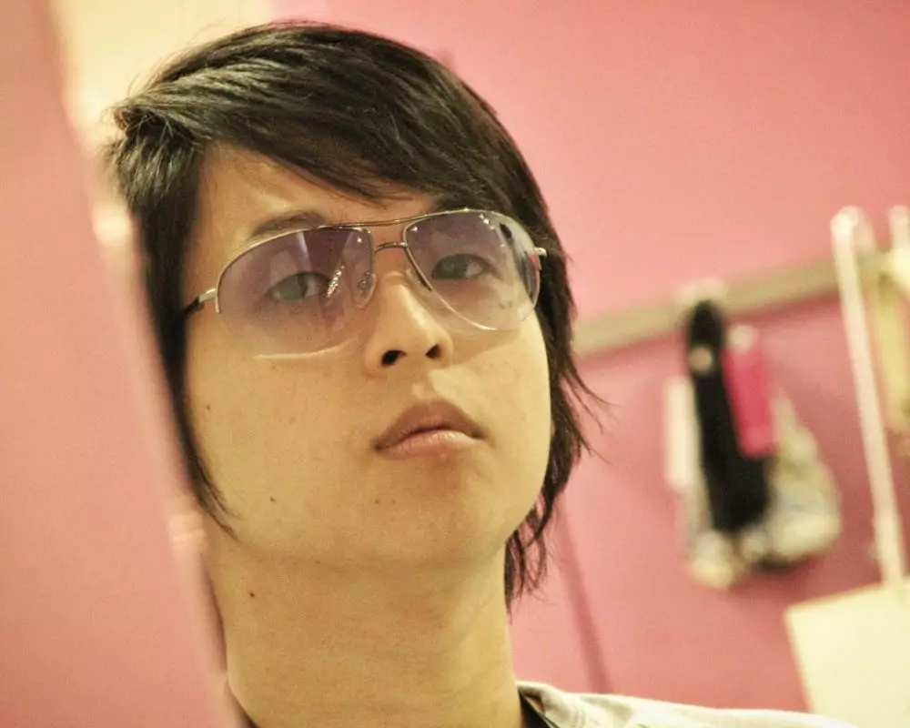 Potret lawas Ernest Prakasa © 2020 brilio.net Potret lawas Ernest Prakasa © 2020 brilio.net