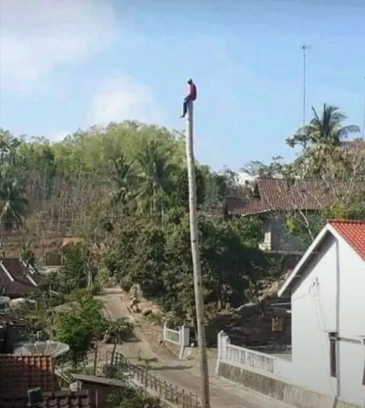 momen nyantai di pinggir jalan © 2020 instagram.com